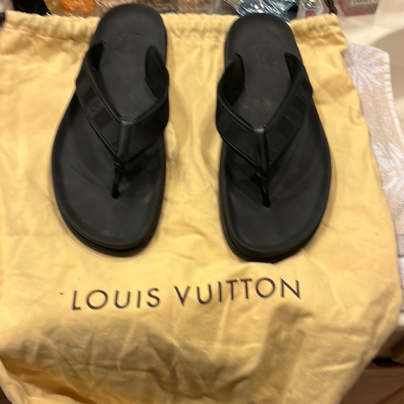 Louis Vuitton Other - In GUC Men’s LV flips